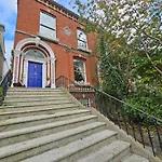 別荘 Period Newly Renovated Great Neighbourhood *