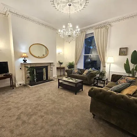 펜션 Period Newly Renovated Great Neighbourhood