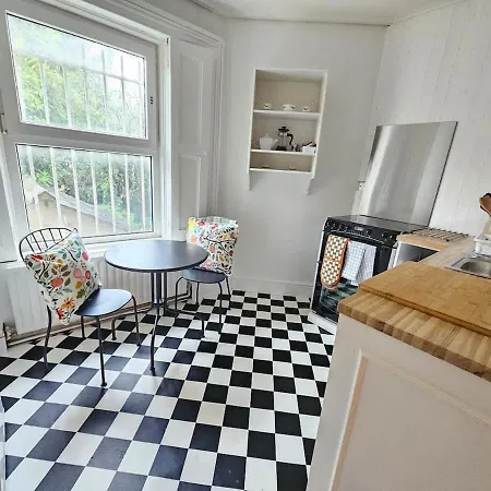 Period Newly Renovated Great Neighbourhood Feriehus *