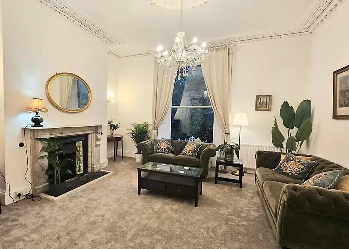 Period Newly Renovated Great Neighbourhood 펜션 더블린