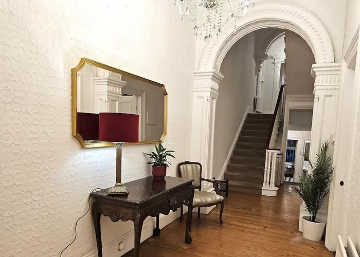 Period Newly Renovated Great Neighbourhood