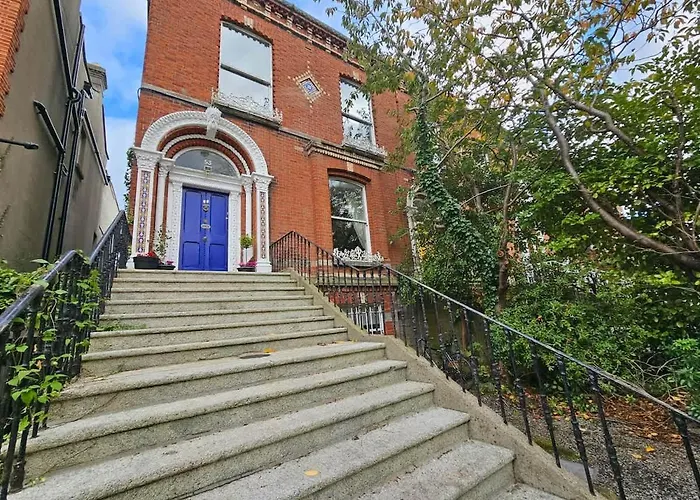 펜션 Period Newly Renovated Great Neighbourhood *